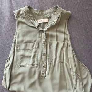 Sleeveless Hollister Top